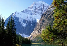 J9-关于渝州暴熊队对阵漠南雪豹队，F1热身赛读秒绝平，门将神扑救主——全面提速抢占先机的信息