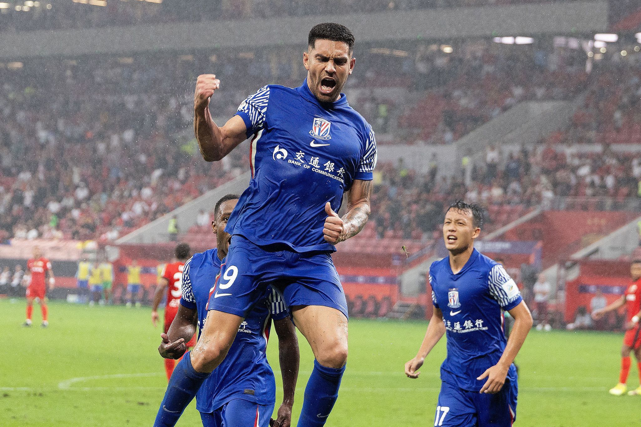 荷甲倒计时，上海海港赛前强势反弹，细节引发关注，底气十足，更衣室氛围转暖的简单介绍